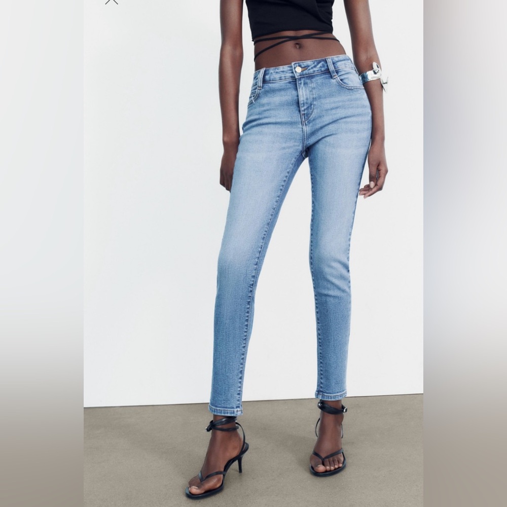 Zara Mid Waist Skinny Jeans - Size 25